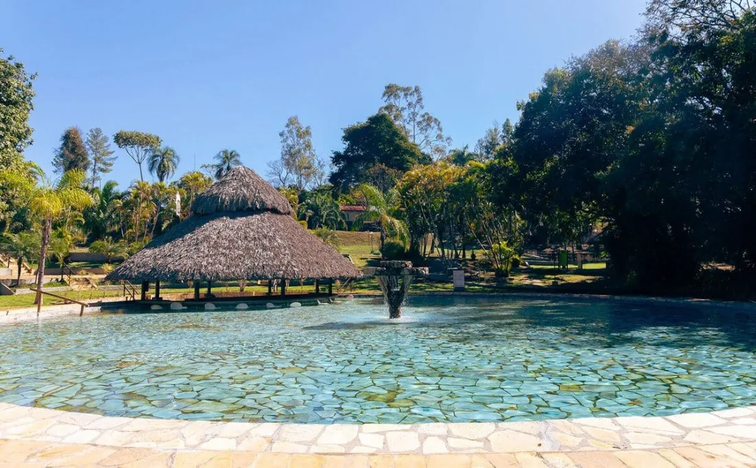 Vista aérea das piscinas